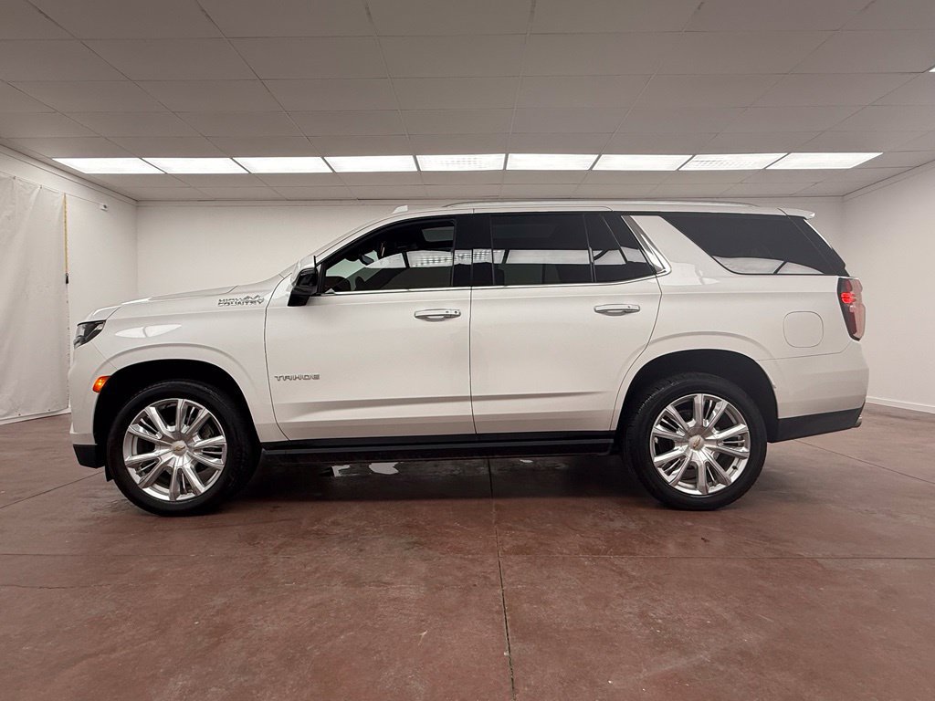 Used 2022 Chevrolet Tahoe High Country RWD image 2