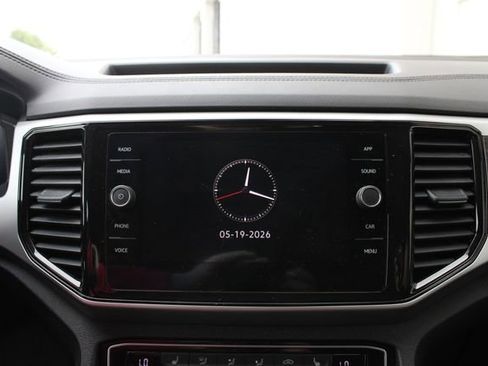 Used 2023 Volkswagen Atlas SE AWD/4WD image 15