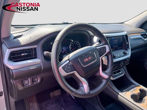 Used 2023 GMC Acadia SLE w/ Driver Convenience Package AWD/4WD image 11