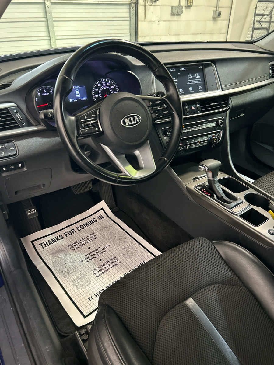Used 2019 Kia Optima S FWD image 9