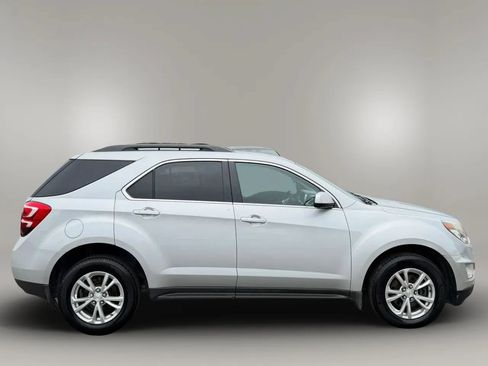 Used 2017 Chevrolet Equinox LT w/ Convenience Package AWD/4WD image 9