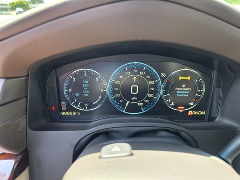 Used 2015 Cadillac Escalade Luxury AWD/4WD image 9