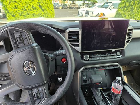Used 2025 Toyota Sequoia Limited w/ TRD Off-Road Package AWD/4WD image 9