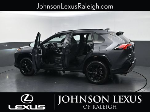 Used 2025 Toyota RAV4 SE AWD/4WD image 38