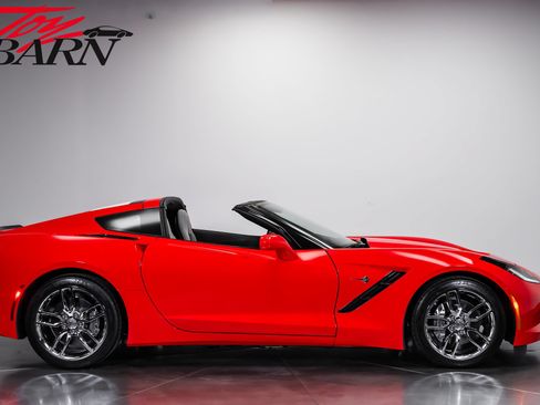 Used 2015 Chevrolet Corvette Stingray Coupe RWD image 6