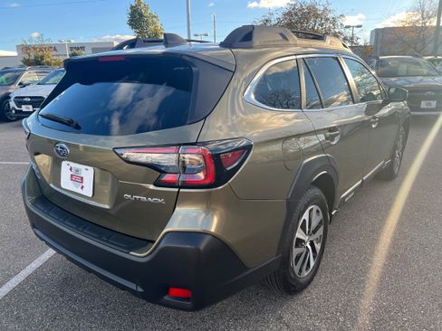 Certified 2025 Subaru Outback Premium w/ Popular Package #1A image 7