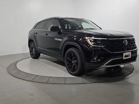 New 2026 Volkswagen Atlas Cross Sport SE AWD/4WD image 7