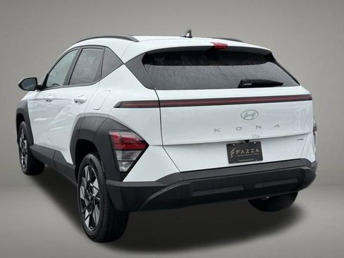 Used 2024 Hyundai Kona SEL image 3