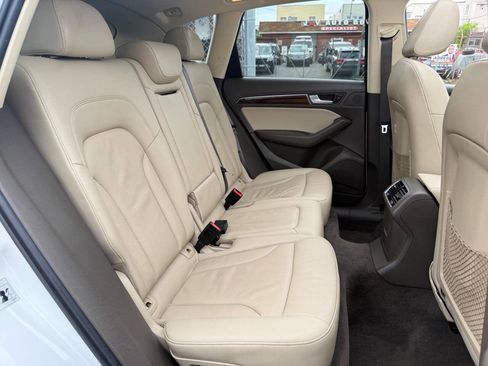 Used 2015 Audi Q5 2.0T Premium Plus w/ Technology Package AWD/4WD image 12
