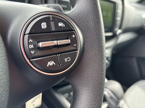 Used 2023 Kia Soul LX FWD image 25