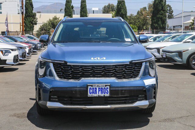 Used 2026 Kia Sorento EX w/ EX Premium Package FWD image 4