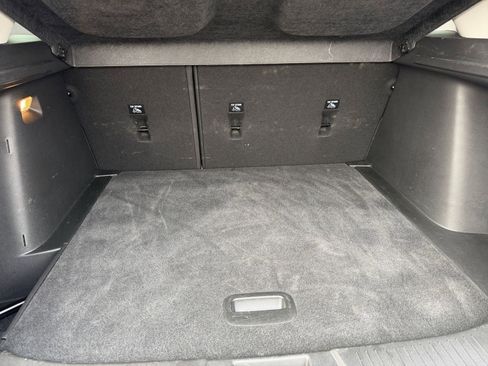 Used 2025 Chevrolet Trax LT w/ LT Convenience Package image 29