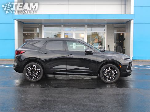 Certified 2023 Chevrolet Blazer RS w/ Driver Confidence II Package AWD/4WD image 3