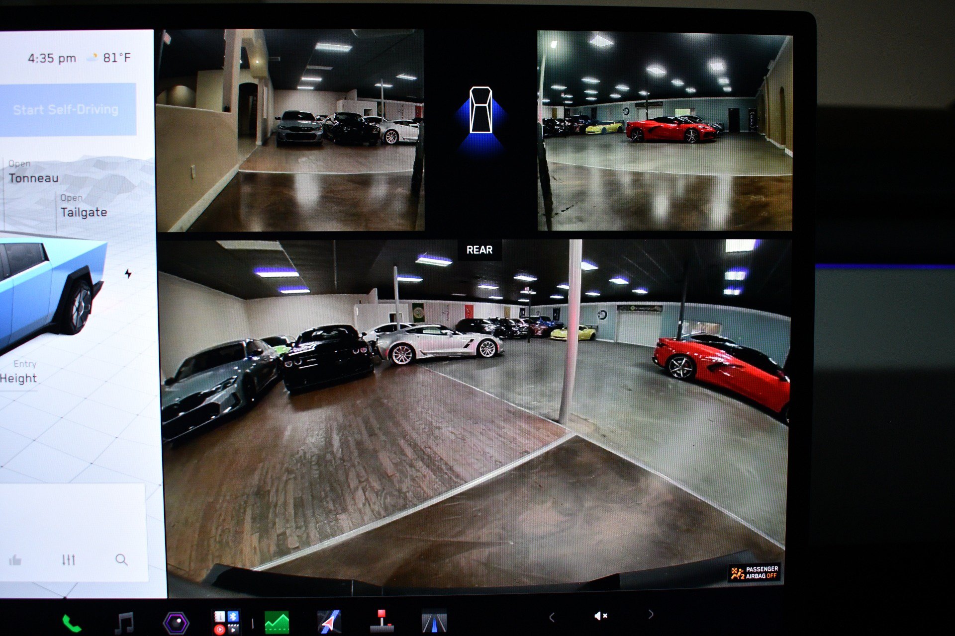 Used 2024 Tesla Cybertruck AWD Crew Cab image 36