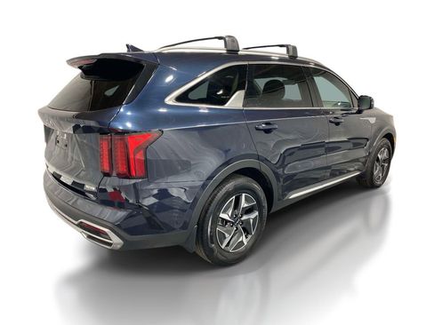 Used 2023 Kia Sorento EX FWD image 4