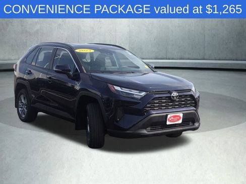 Used 2023 Toyota RAV4 XLE w/ Convenience Package image 4