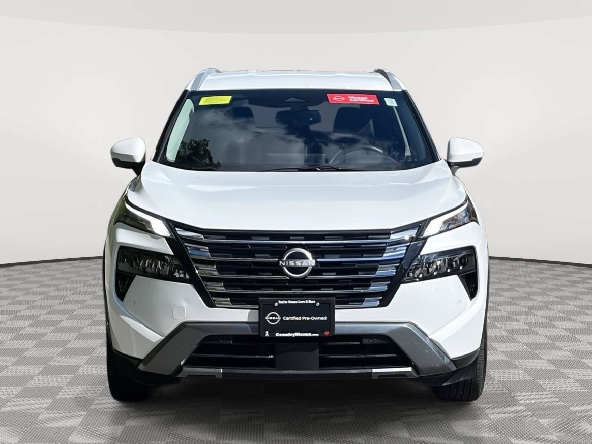 Used 2025 Nissan Rogue SL AWD/4WD image 2