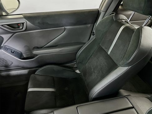 Used 2024 Toyota GR86 Premium image 22