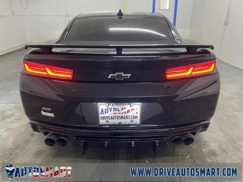 Used 2018 Chevrolet Camaro SS image 27