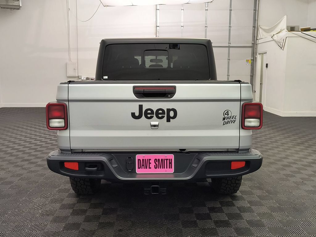 Used 2023 Jeep Gladiator Sport AWD/4WD image 10