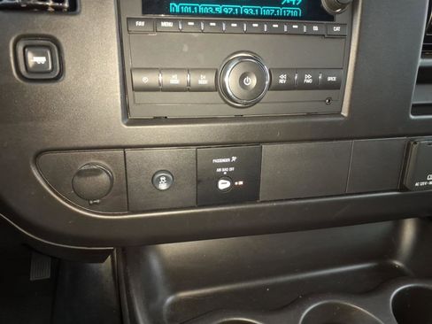 Used 2024 Chevrolet Express 2500 2500 w/ Driver Convenience Package image 18