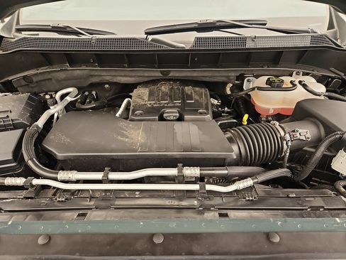 Certified 2025 Chevrolet Silverado 1500 LT AWD/4WD image 34