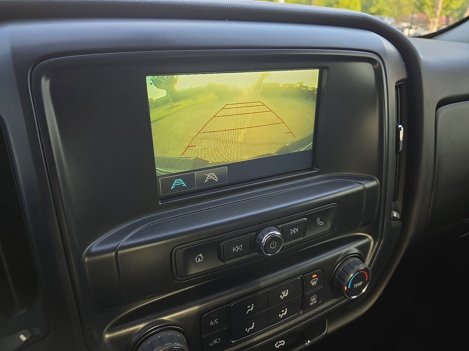 Used 2019 Chevrolet Silverado 1500 Custom w/ Custom Convenience Package RWD image 17