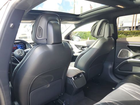 Used 2023 Mercedes-Benz EQS 450+ Sedan image 17