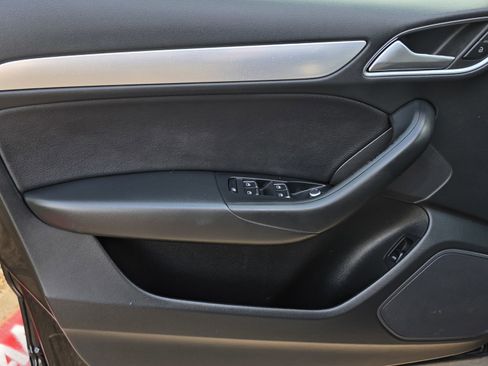 Used 2018 Audi Q3 2.0T Premium w/ Convenience Package image 28