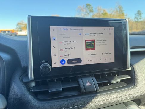 Used 2023 Toyota RAV4 LE image 31