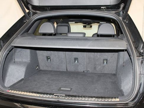 Used 2022 Audi Q3 2.0T Premium Plus image 32