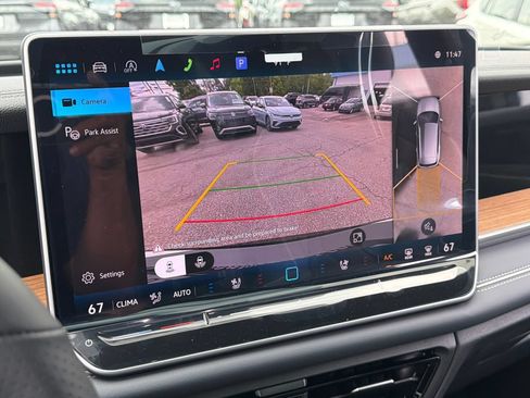 New 2026 Volkswagen Tiguan SEL R-Line AWD/4WD image 30