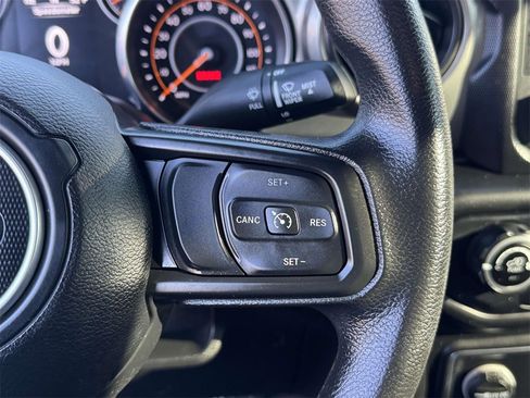 Used 2021 Jeep Gladiator Sport w/ Trailer Tow Package image 23