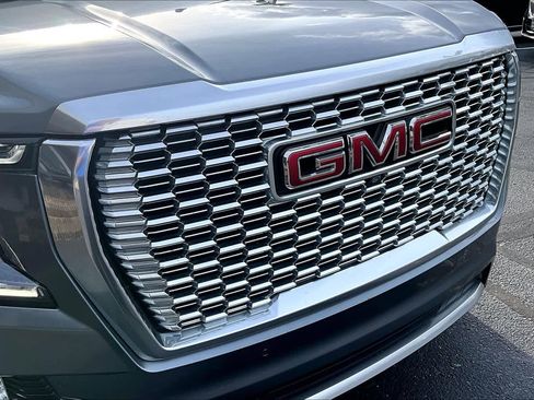 Used 2021 GMC Yukon Denali w/ Denali Ultimate Package image 30