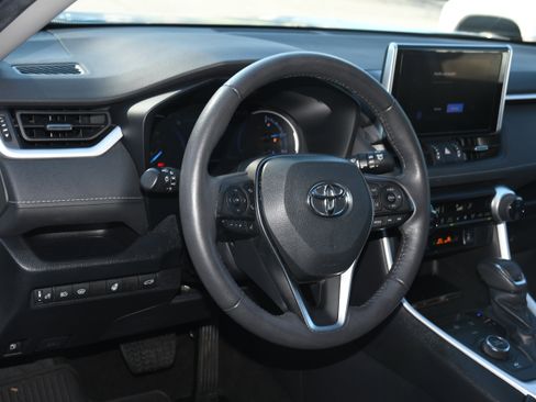 Certified 2023 Toyota RAV4 XLE Premium image 9