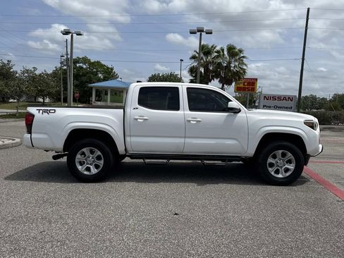 Used 2023 Toyota Tacoma SR AWD/4WD image 2