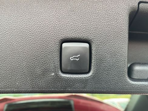 Used 2024 Ford Escape ST-Line w/ Tech Pack #1 AWD/4WD image 31