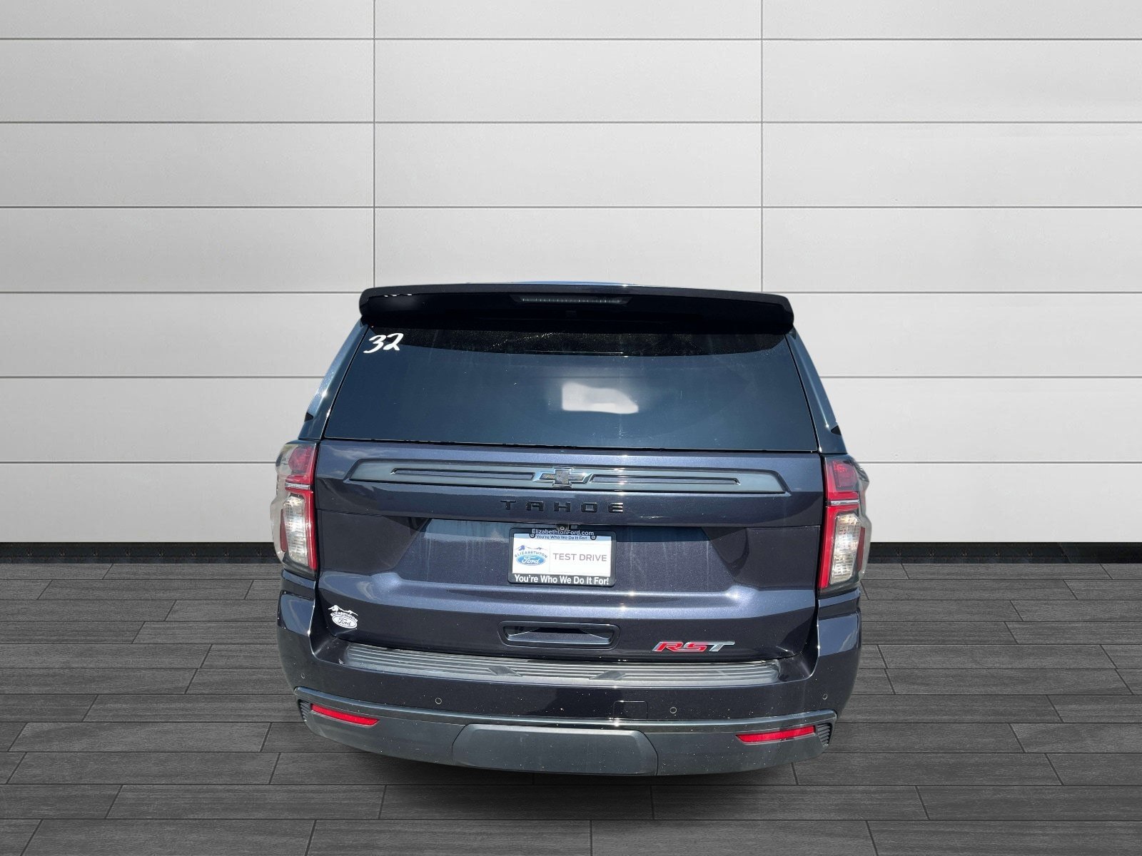 Used 2022 Chevrolet Tahoe RST w/ Luxury Package AWD/4WD image 4