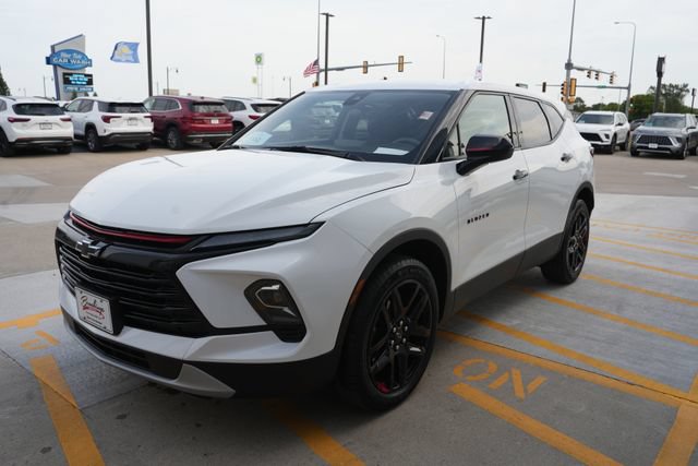 Used 2024 Chevrolet Blazer LT w/ Redline Edition AWD/4WD image 28