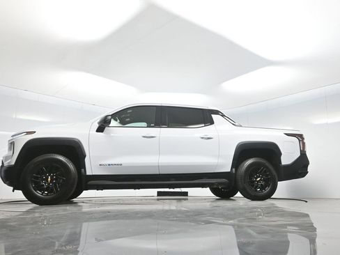Used 2026 Chevrolet Silverado EV LT w/ Plus Package AWD/4WD image 7