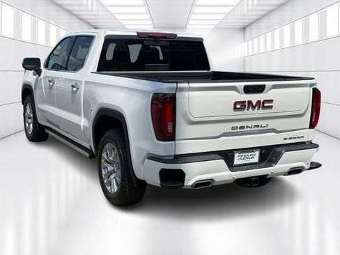 Used 2024 GMC Sierra 1500 Denali w/ Technology Package AWD/4WD image 7