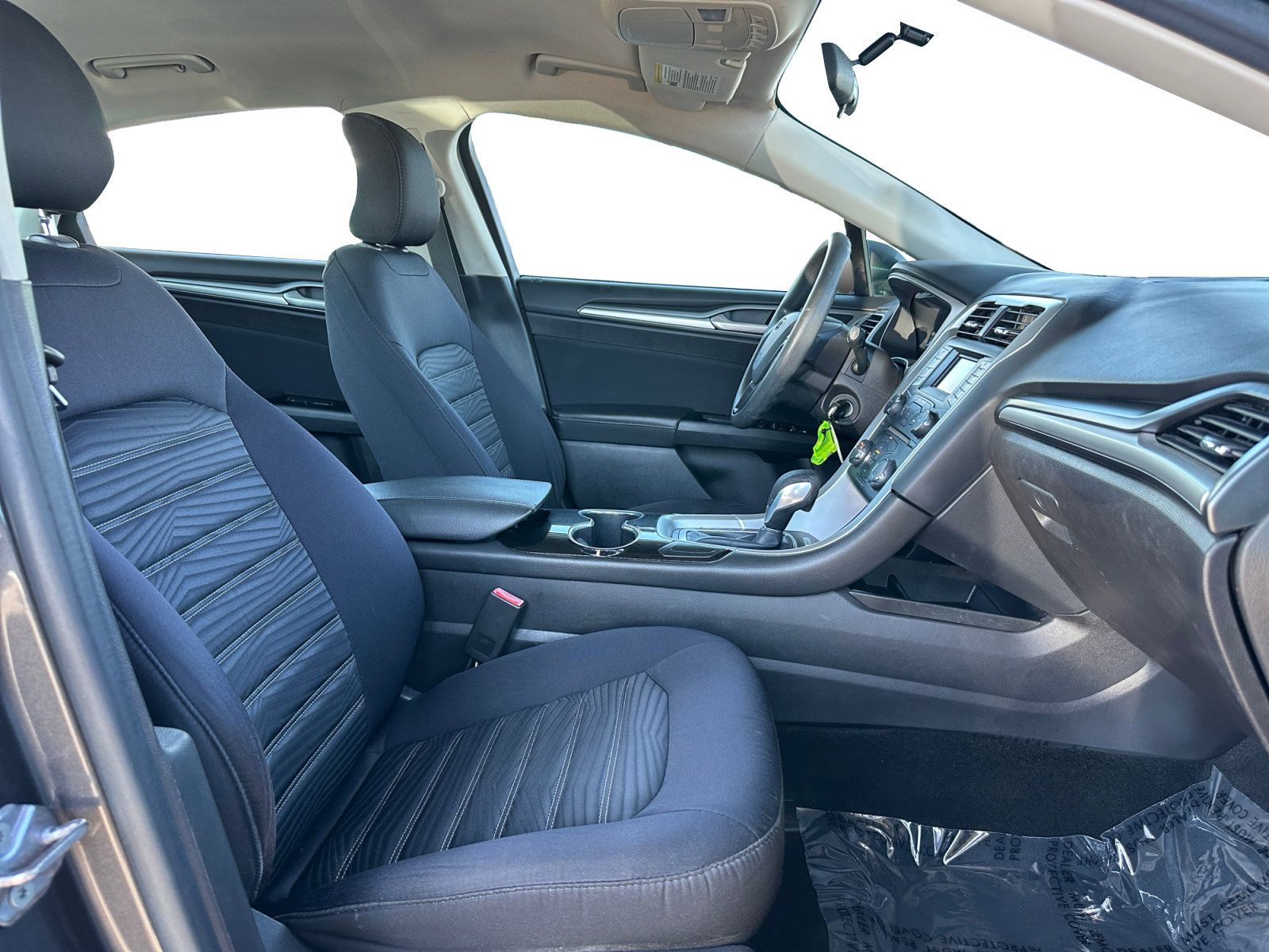Used 2016 Ford Fusion SE FWD image 15