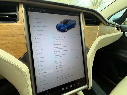 Used 2018 Tesla Model X 100D AWD/4WD image 12