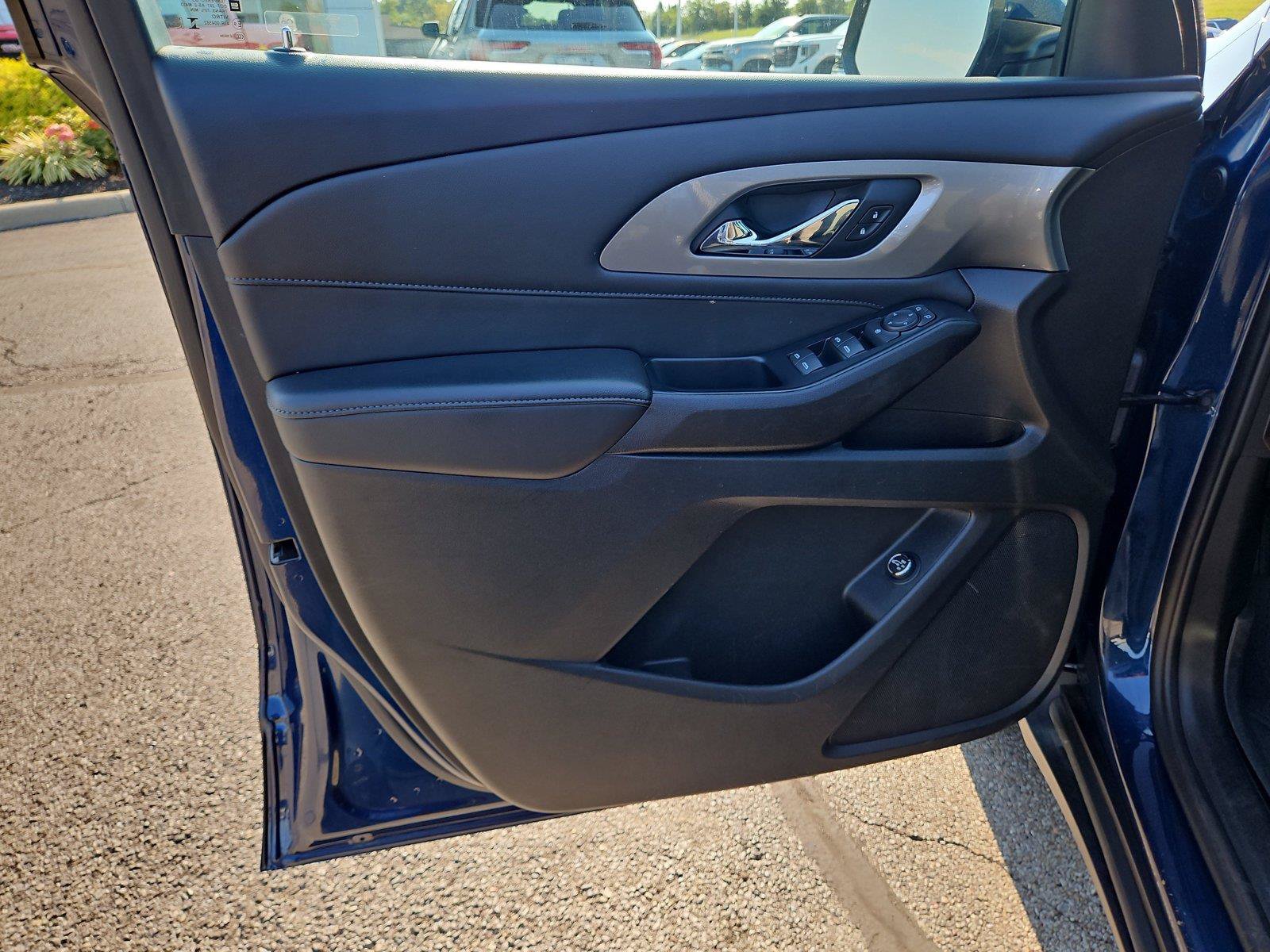 Used 2023 Chevrolet Traverse LT w/ LPO, Floor Liner Package AWD/4WD image 19