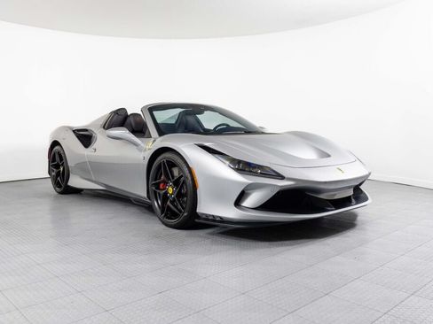 Used 2022 Ferrari F8 Tributo RWD image 19