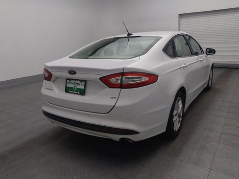 Used 2016 Ford Fusion SE image 9
