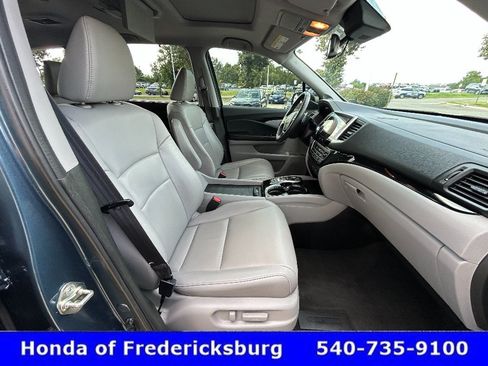 Used 2017 Honda Pilot Touring image 32