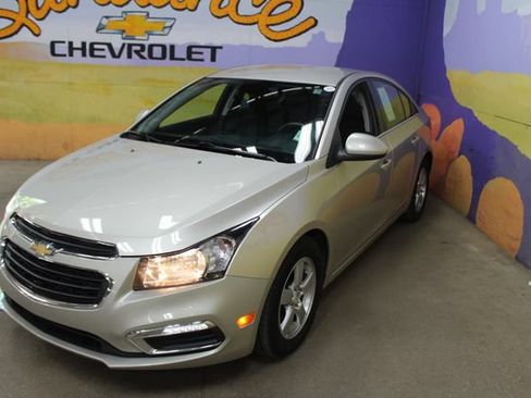 Used 2015 Chevrolet Cruze LT FWD image 5