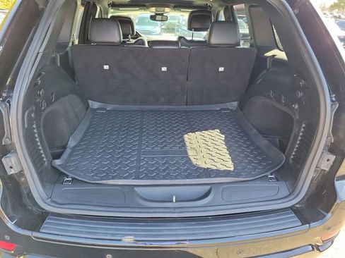 Used 2018 Jeep Grand Cherokee Altitude image 18