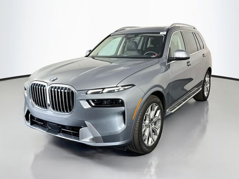 Used 2026 BMW X7 xDrive40i AWD/4WD image 4